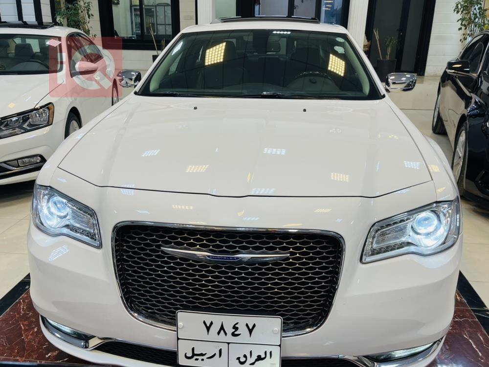 كرايسلر 300